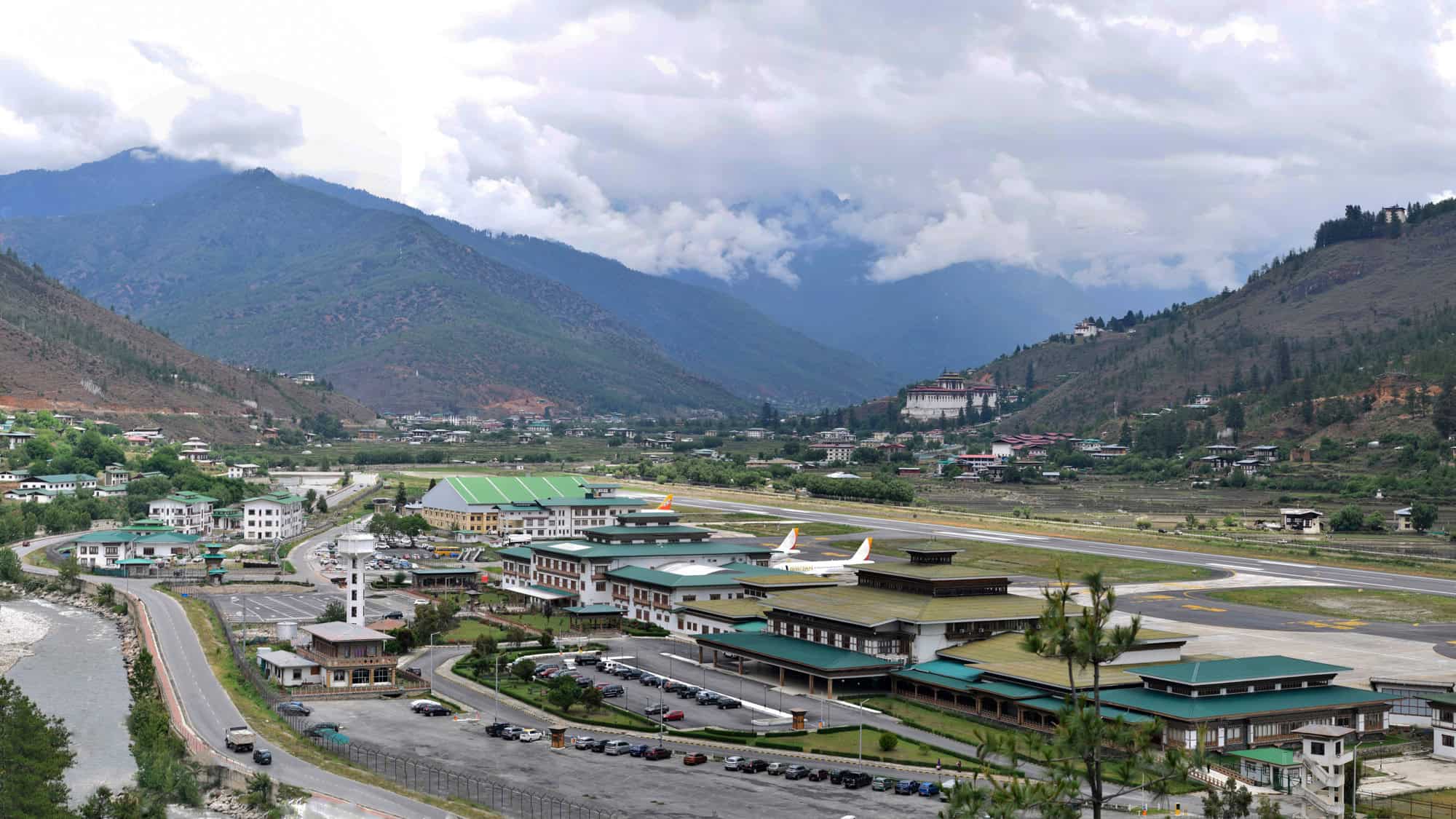 14 Airports Where Just Landing Feels Like An Extreme Sport